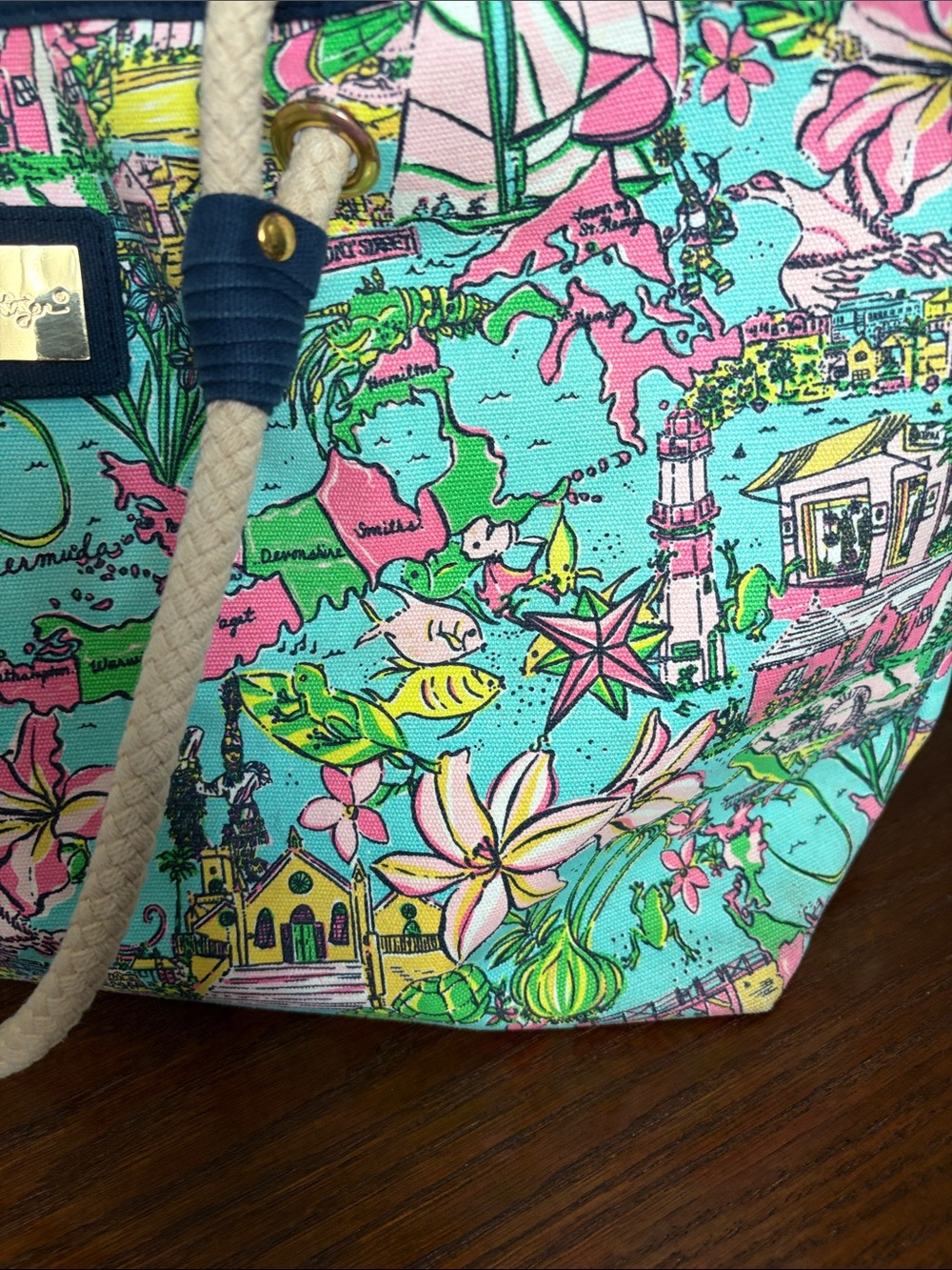 Lilly Pulitzer Bermuda Tote - Picture 11 of 11